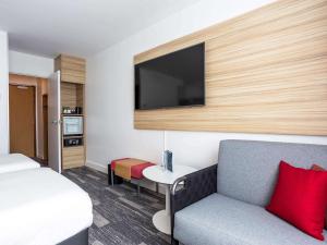 Novotel Annecy Centre - Travel Planning and Transportation