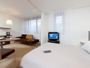Novotel Suites Paris Montreuil Vincennes - Accessibility and Group Bookings