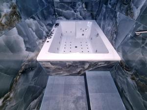 NOX Kensington Gardens - Nearby Attractions