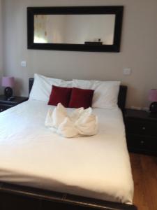 NOX West End Lane I - Nearby Transport Options