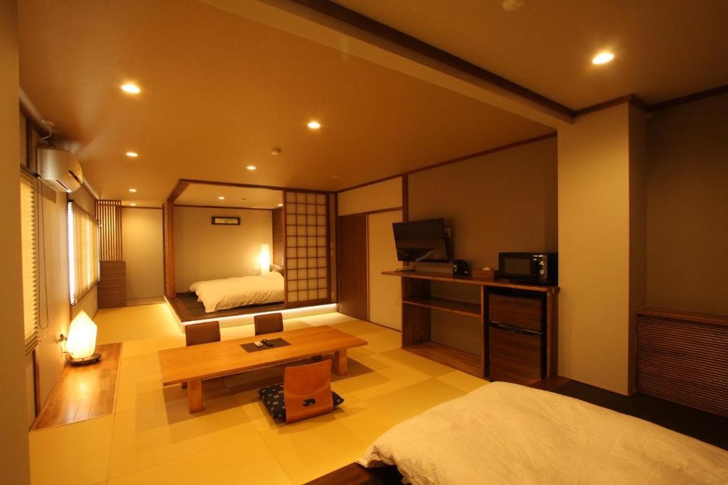 Nozawa Onsen Azegamikan Review