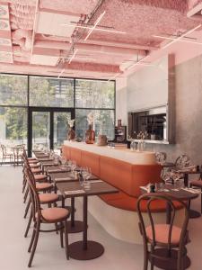 OKKO Hotels Paris La Défense - Transportation Access