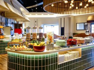ORIENTAL HOTEL UNIVERSAL CITY - Frequently Asked Questions