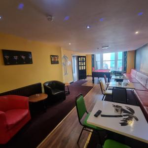 Palm Beach Hotel by the Sea - Guest Reviews and Ratings