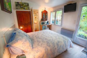 Paris-Oasis All Inclusive - Booking Information