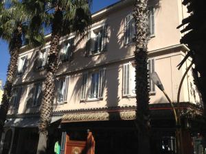 Pine Hotel - Local Attractions and Activities