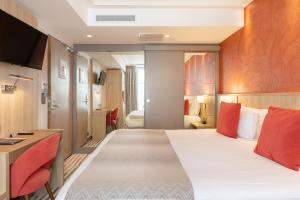 Prince Albert Lyon Bercy - About Staying Here