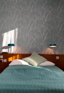River Hotel - Booking Considerations