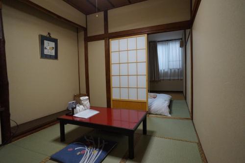 Ryokan Katsutaro - Convenient Access to Ueno