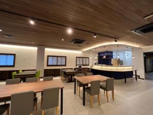 Sakuraya - Dining Options