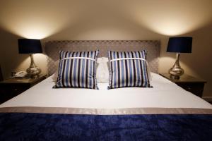 Sandford Springs Hotel and Golf Club - Questions About Staying Here