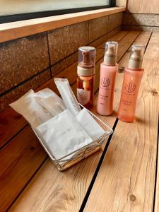 Sarusawaike Yoshidaya - Travel Tips and Recommendations