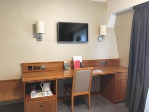 Savera Hotel South Ruislip - Questions About Staying Here