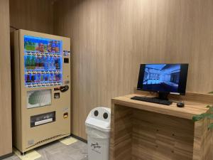 Smile Hotel Osaka Nakanoshima - Nearby Attractions and Accessibility