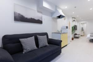 STAGE NAMBA SOUTH - Facilities and Services