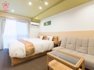 Stay SAKURA Kyoto Gyoen East - Age, Smoking, and Pets
