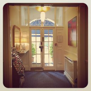 Thanet Hotel - Child and Pet Policies