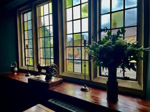 The Crown at Shipton - Nearby Attractions