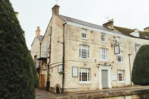The Falcon Inn - Policies and Booking