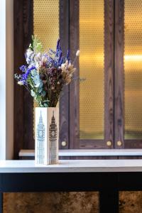 The House on Warwick - Booking Information