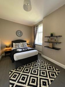 The Mitre Hotel - Historic Significance