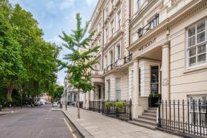 The Resident Kensington - Worth The Stay
