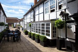 The Talbot Inn - Questions About Staying Here