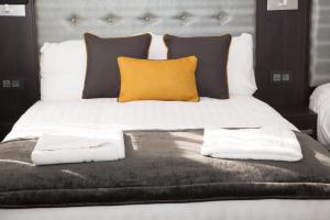 The Tudor Inn Hotel - Worth The Stay