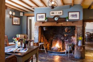The White Hart, South Harting - Booking Information and Policies