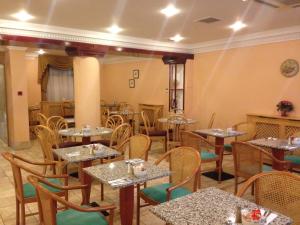 Troy Hotel - Worth The Stay