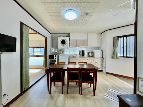 West Villa - Children and Beds