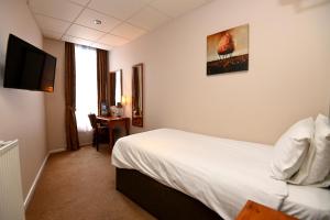 White Hart, Exeter by Marstons Inns - Questions About Staying Here