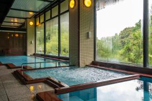 Yamanaka Onsen Hanatsubaki - Transportation Options