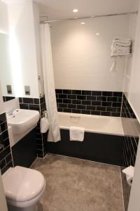 Yarrow Hotel - Questions About Staying Here