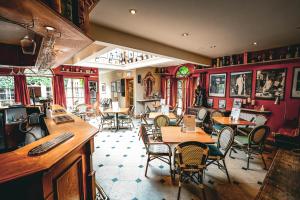 York Pavilion Hotel, Sure Hotel Collection by Best Western - Questions About Staying Here