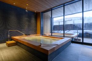 Yu Kiroro, Ski-in Ski-out Luxury Residences - Location and Accessibility