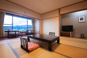 Yufuin Sansuikan - Dining Experience
