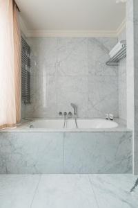 Abbey Hotel - How To Book Your Stay