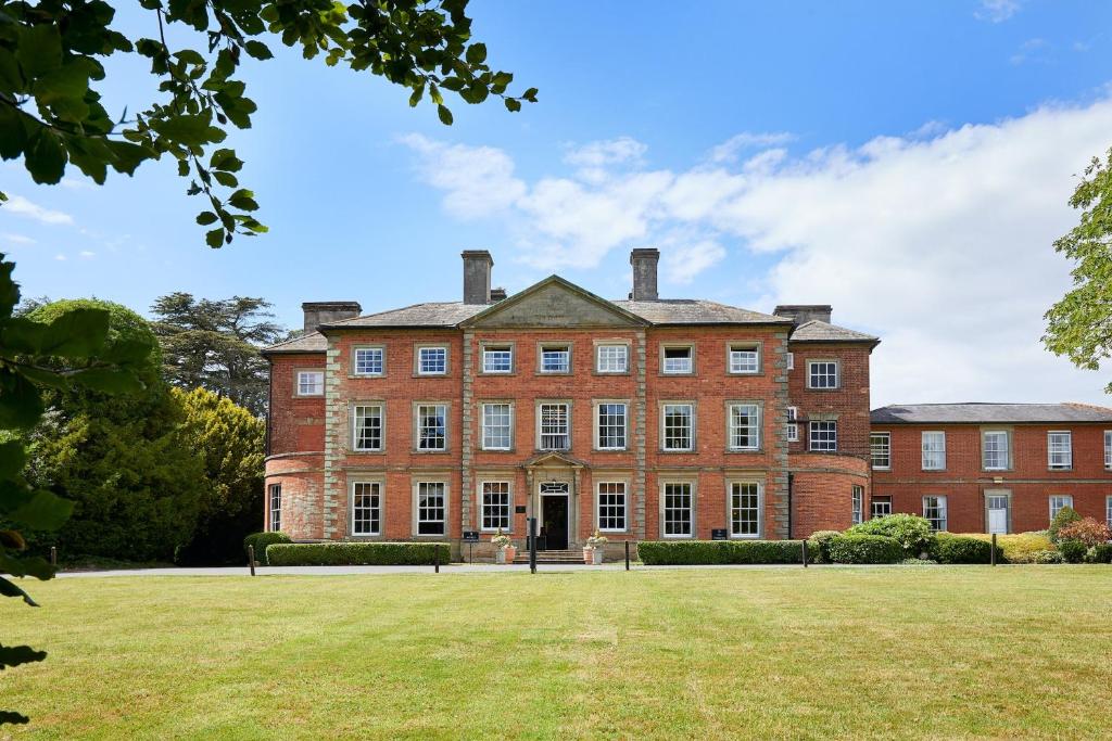 Ansty Hall - Questions About Staying Here