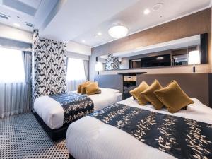 APA Hotel Shin Osaka Ekimae - Rooms and Accommodations