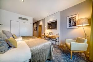 Apex City of Bath Hotel - Family-Friendly Offerings