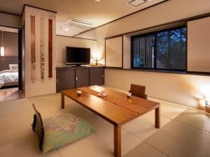Apikogen Forest Hotel - Amenities and Facilities