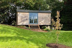 Burley Manor - Questions About Staying Here