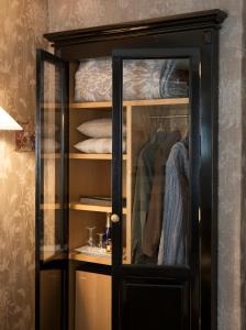 Chateaubriand Hotel - About Staying Here