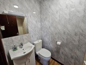 Collingwood Hotel - Questions About Staying Here