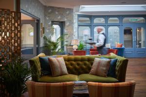 Connaught Lodge - Questions About Staying Here