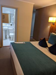 Cotswold Lodge Hotel - Questions About Staying Here