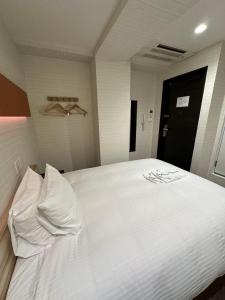 ELE Hotel East Japan Bridge - Dining and Shopping Nearby