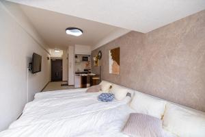 G59 New Inn Central Shinjuku - 5 Mins to Station, Max 4 Direct Access to Shinjuku, Hot Spring on the Roof, Wooden Bathtub, Original Inn - Hot Spring Experience