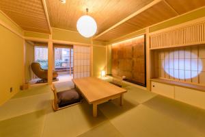 Hanaikada - Nearby Attractions
